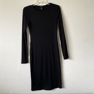 Black long sleeve dress (M)